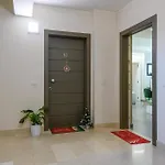 Awesome In Lido With Wifi Apartment